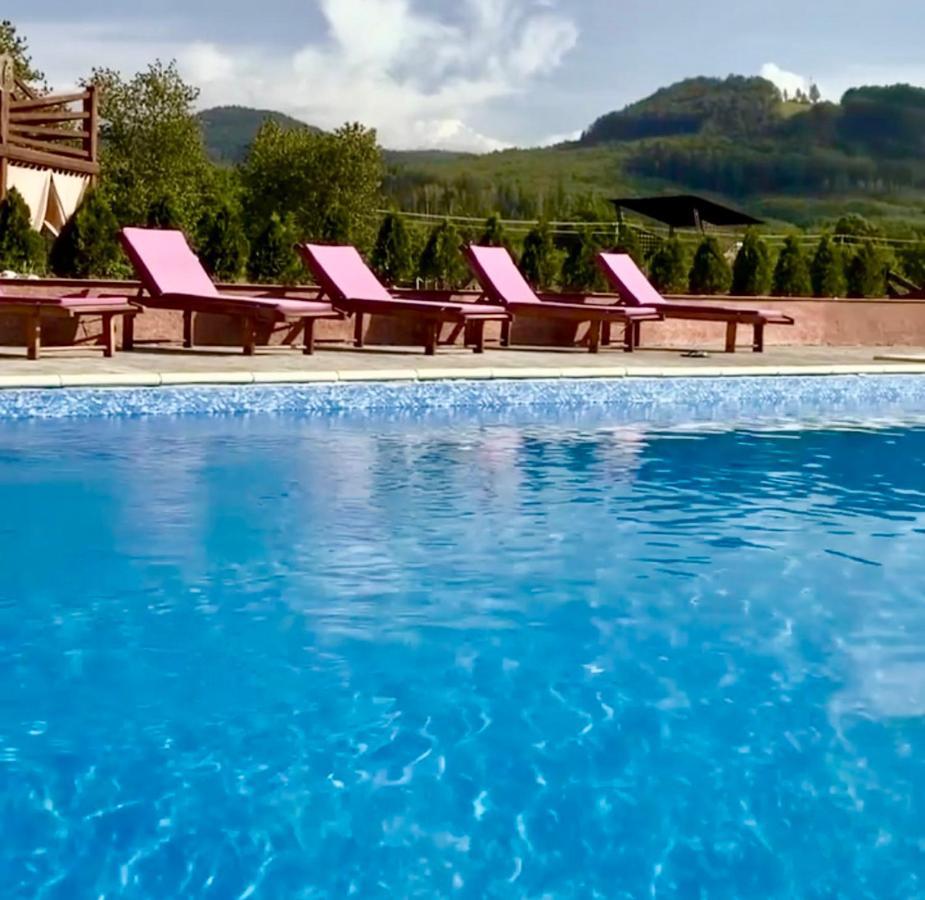Four Seasons In Carpathians Hotel Migovo Luaran gambar